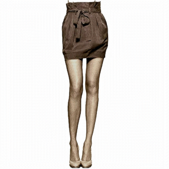 Aritzia Dresses & Skirts - Wilfred Size 4, Paperbag Large Asymmetrical Pleats Skirt